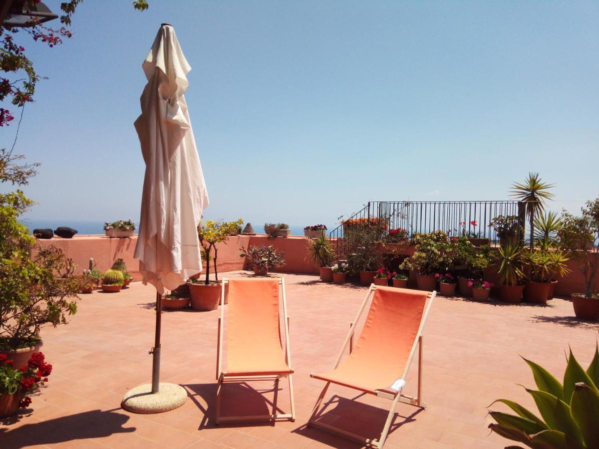 A Casa Di Tommy B&B Acireale Exteriör bild