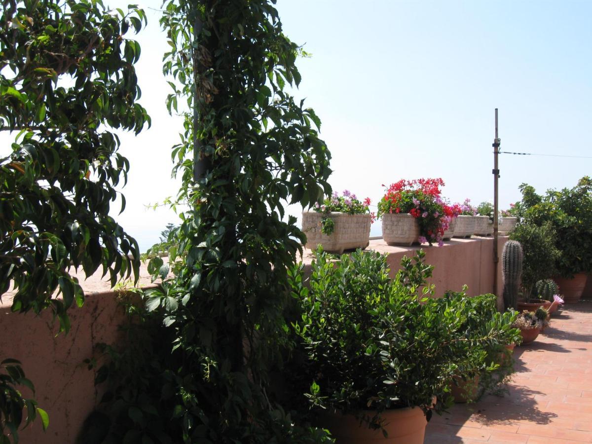 A Casa Di Tommy B&B Acireale Exteriör bild